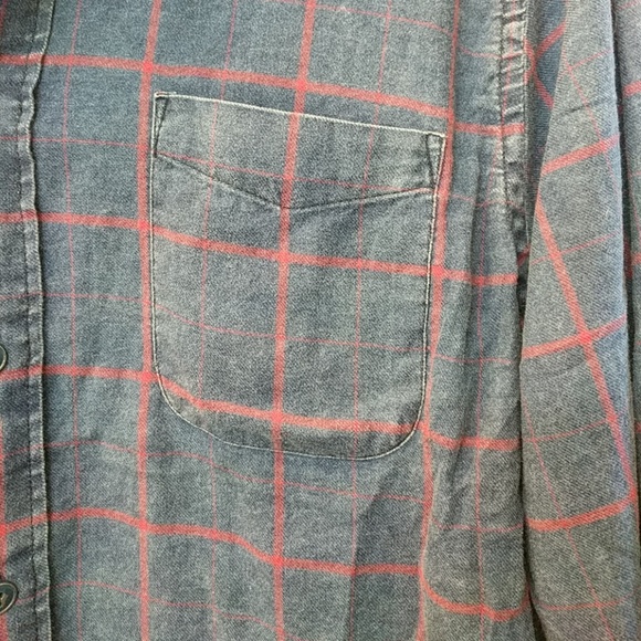 Faherty button down - Picture 3 of 4